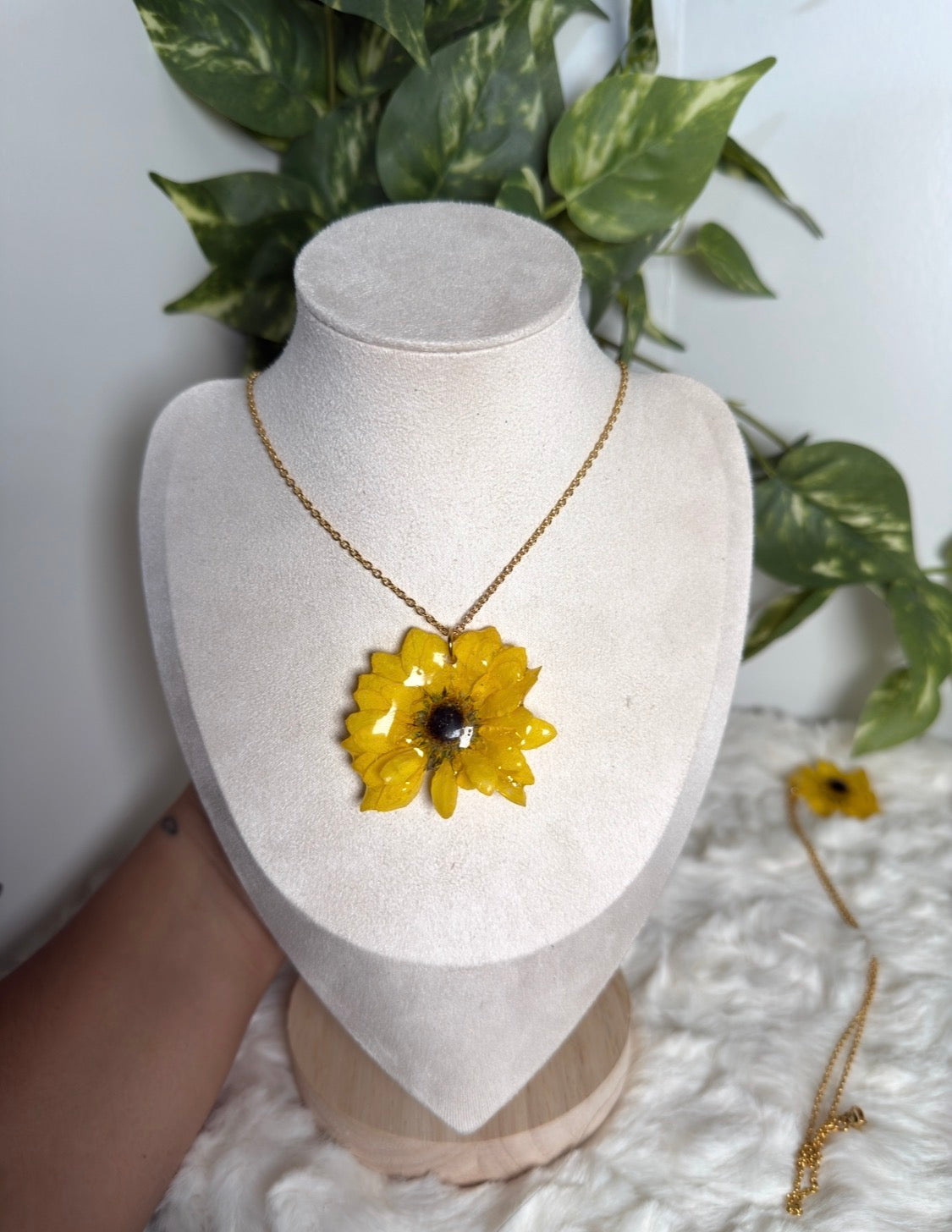 Sunflower necklace