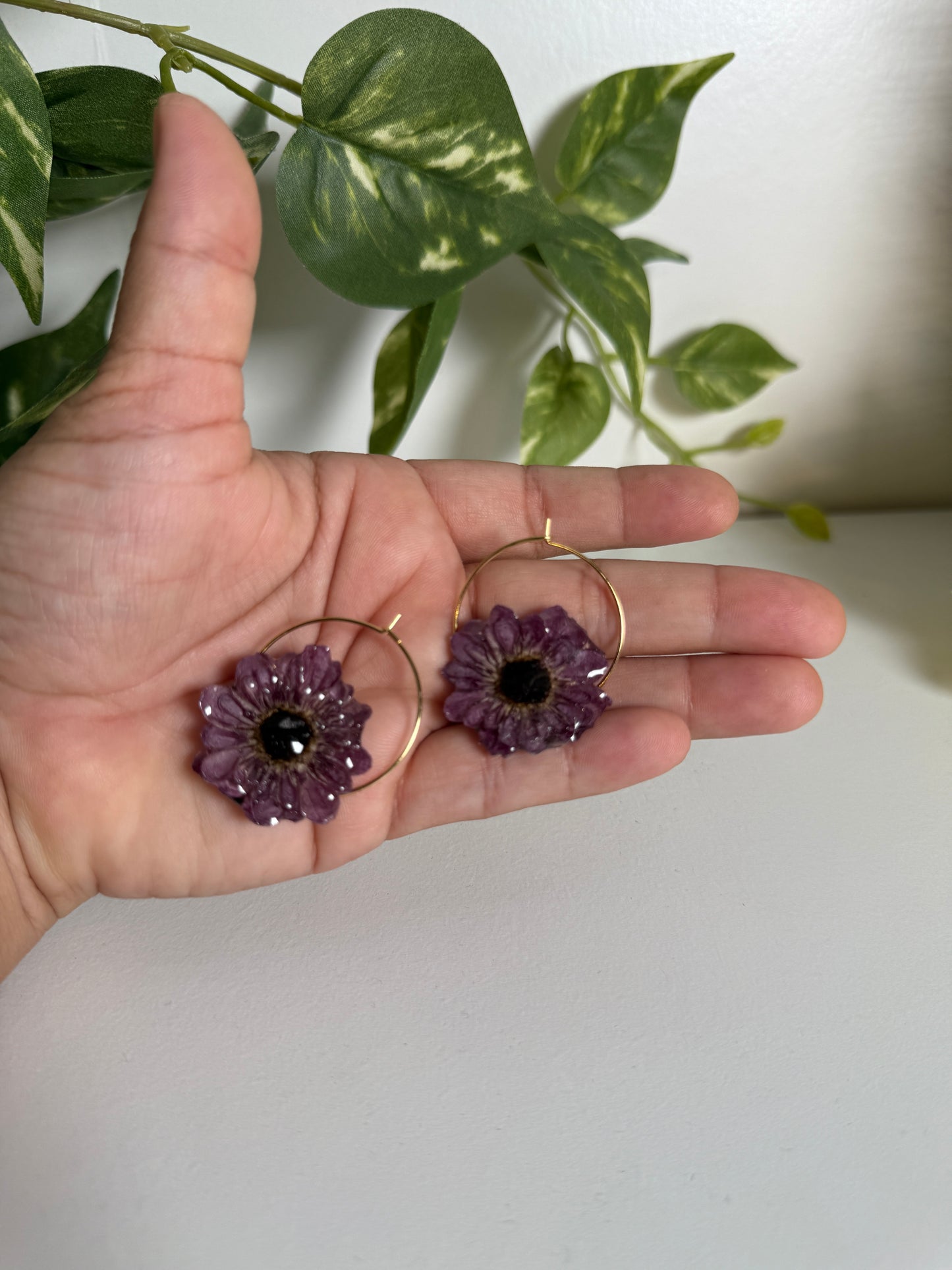 Mini Daisy earings 💜