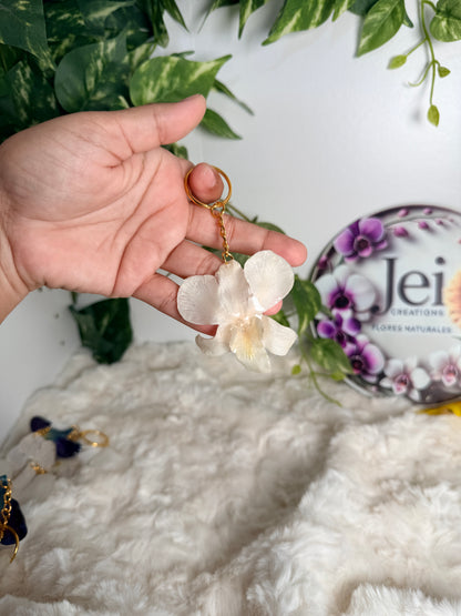 Flowers keychain