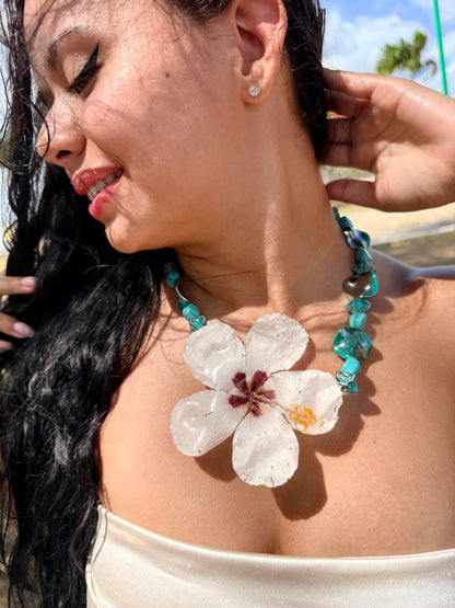 VIP amapola necklace