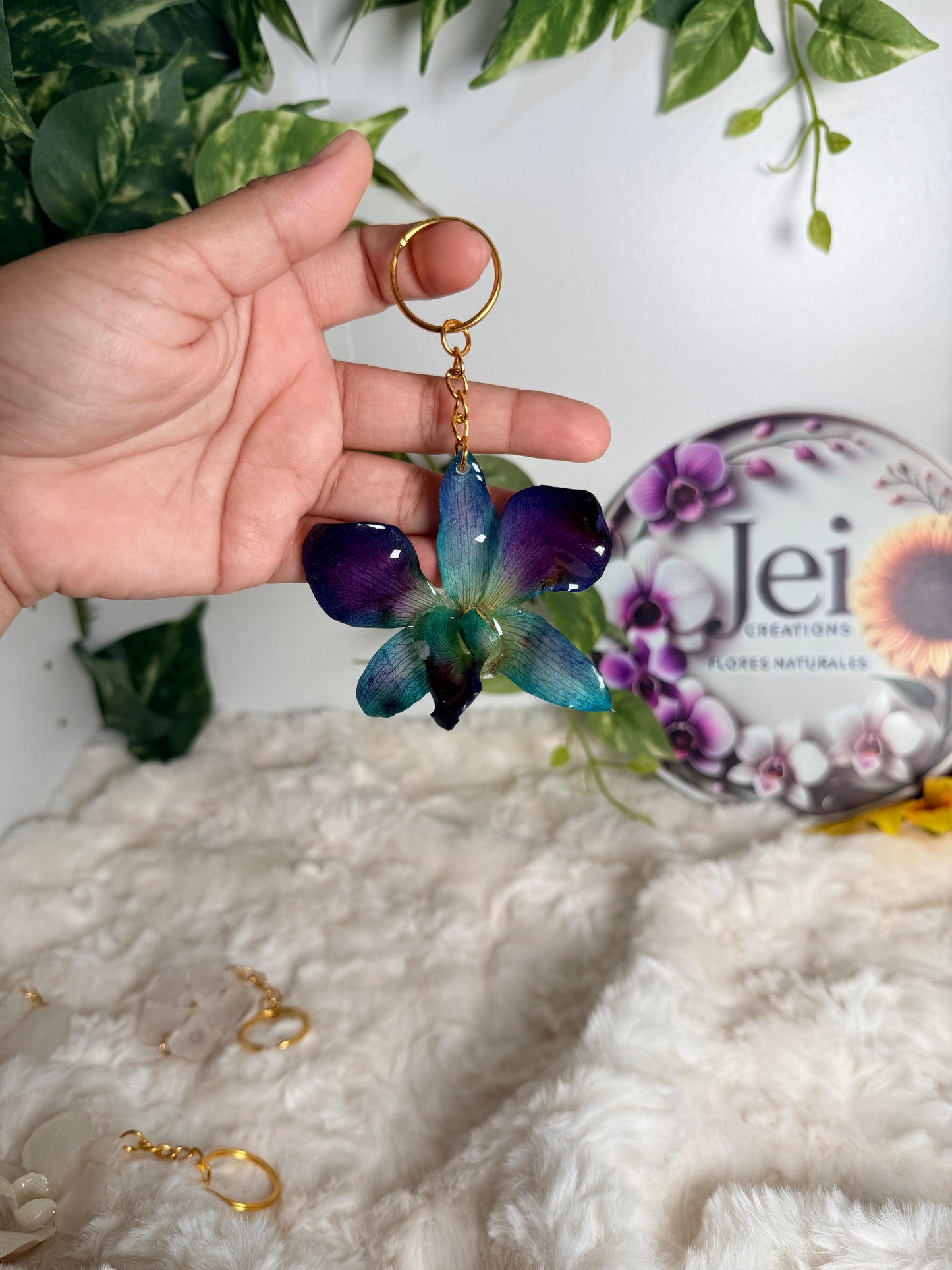 Flowers keychain