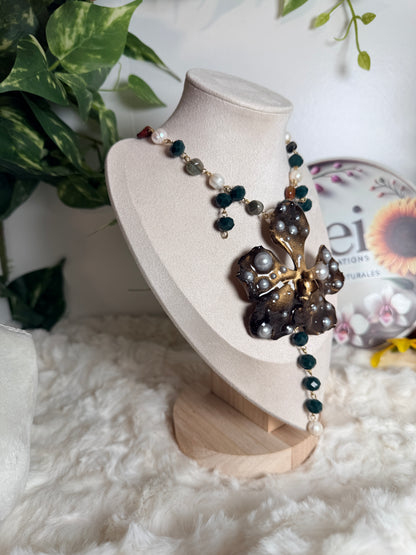Vanda Noir Pearl Necklace