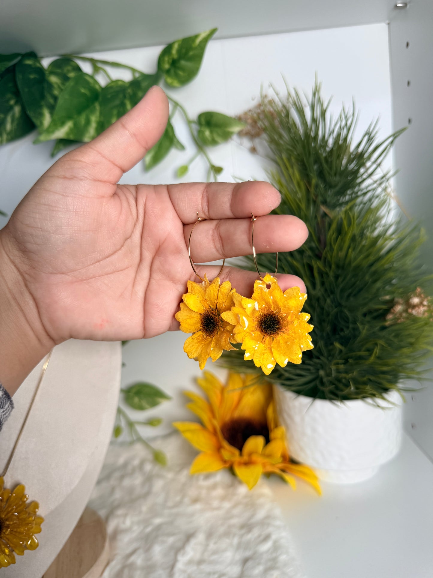 Sunflower set (aretes+ cadena)