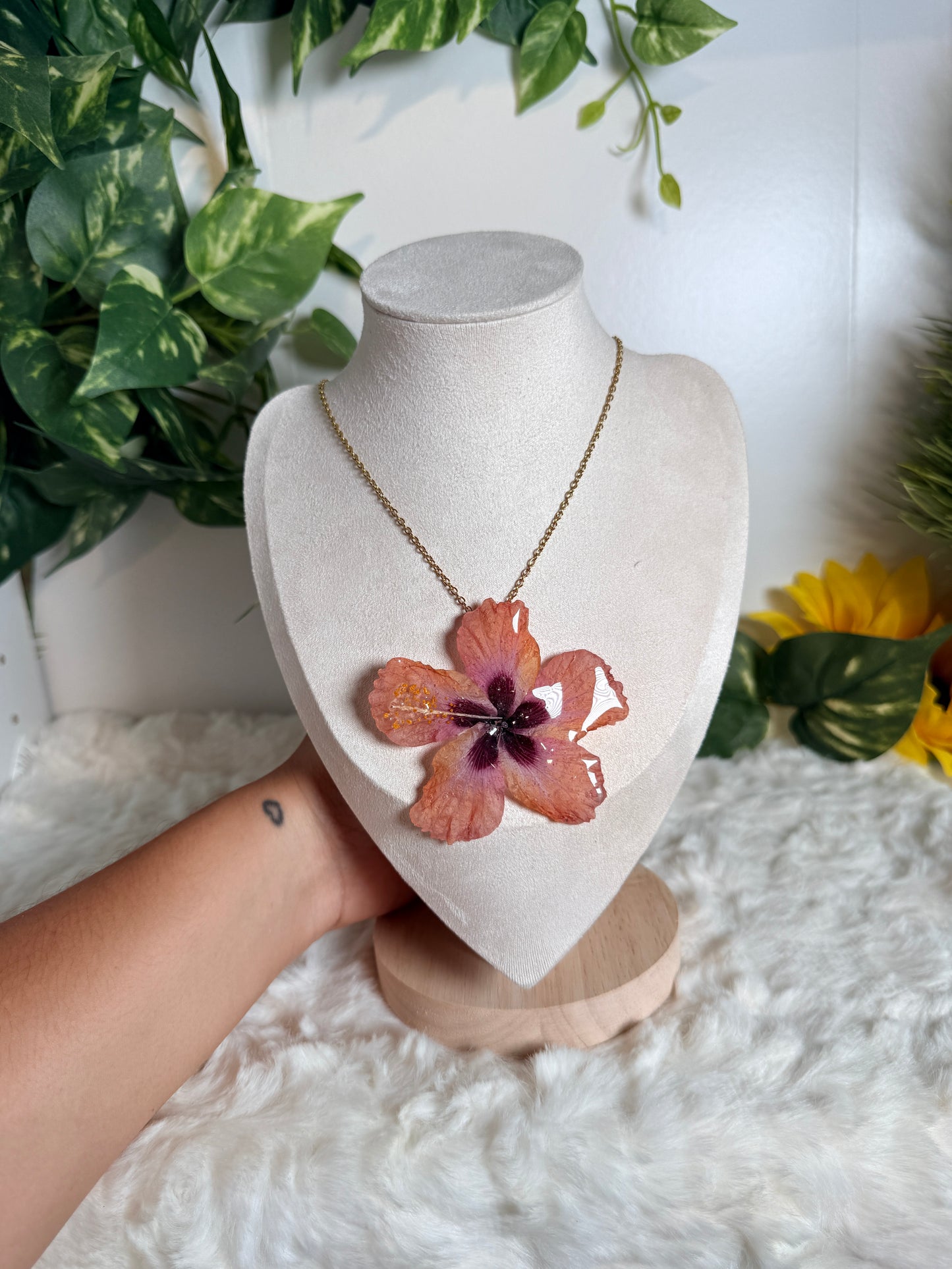 Exotic Peach Mini Bloom Necklace