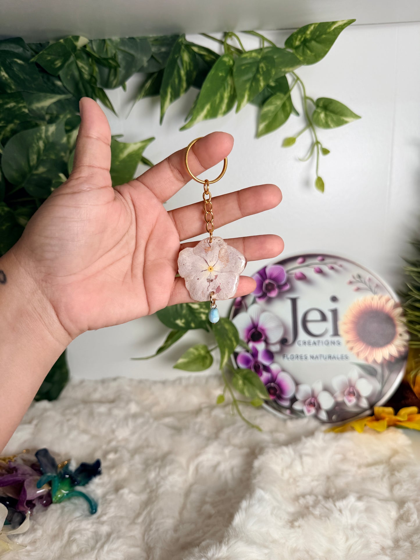 Flowers keychain
