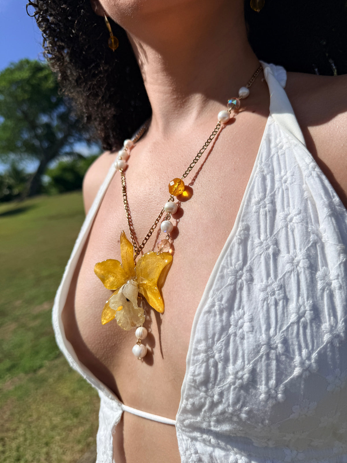 Golden Cattleya pearl necklace