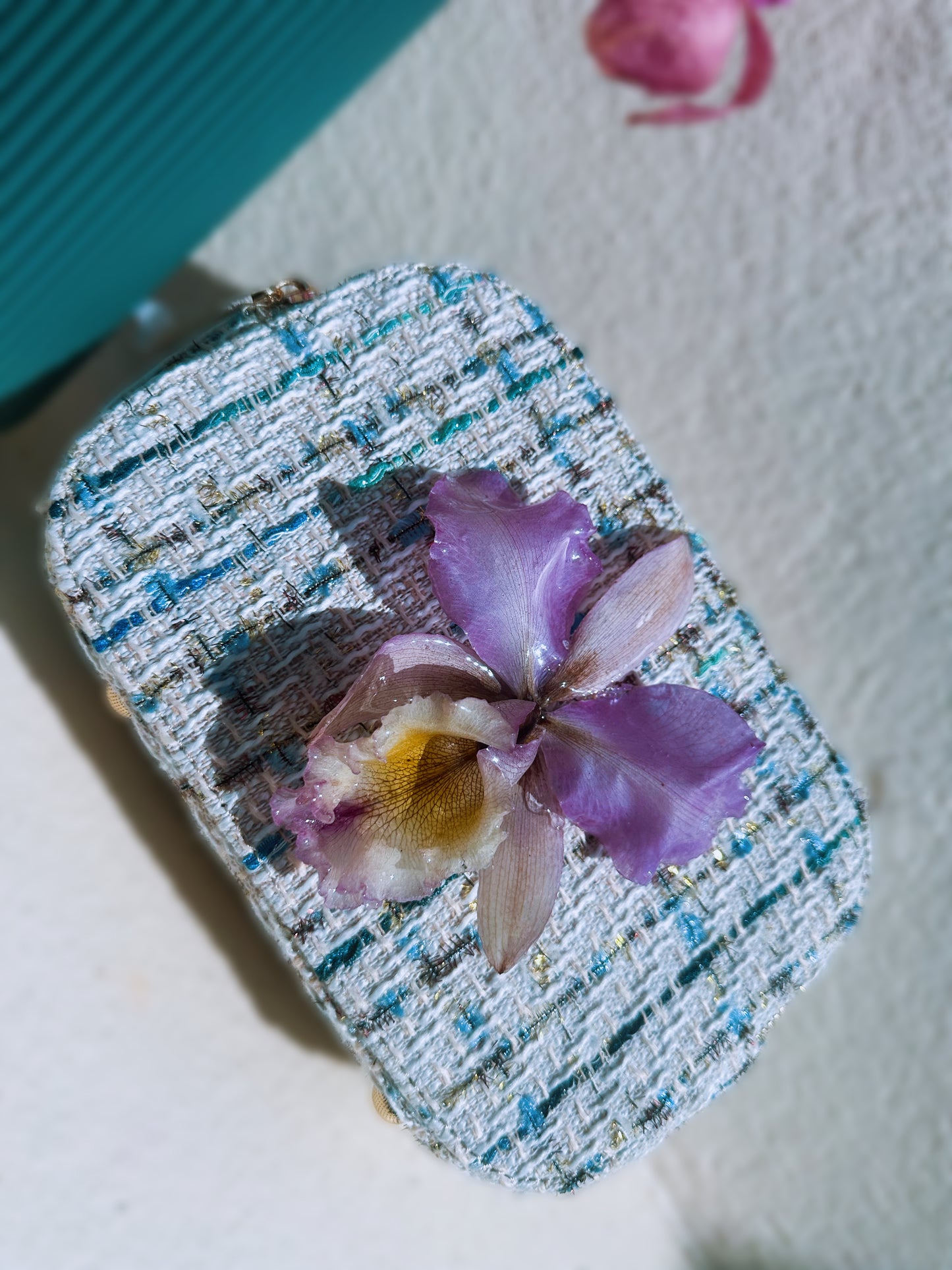 Cartera con orquídea Cattleya natural