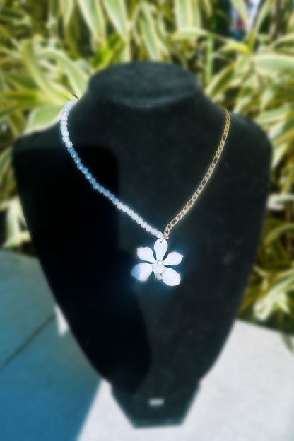 Orchid Vanda pearl/cubana necklace