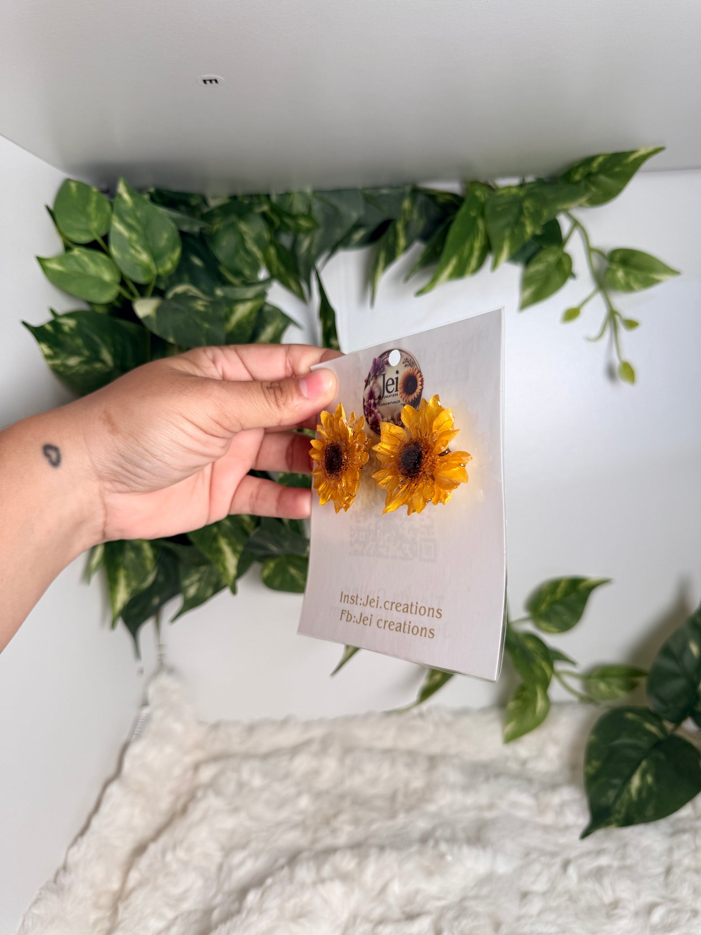 Sunflower stud earrings