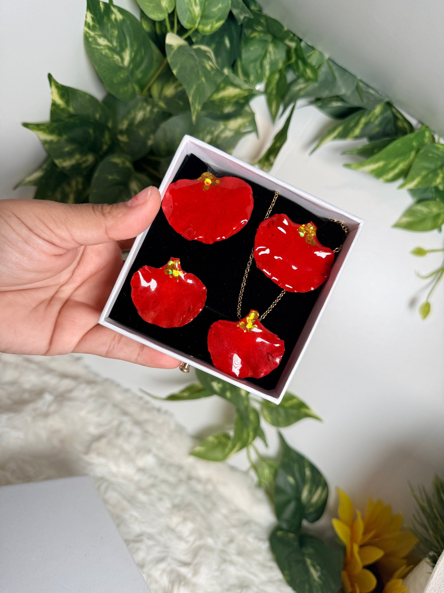 Set flamboyan rojo (anillo,aretes y cadena)