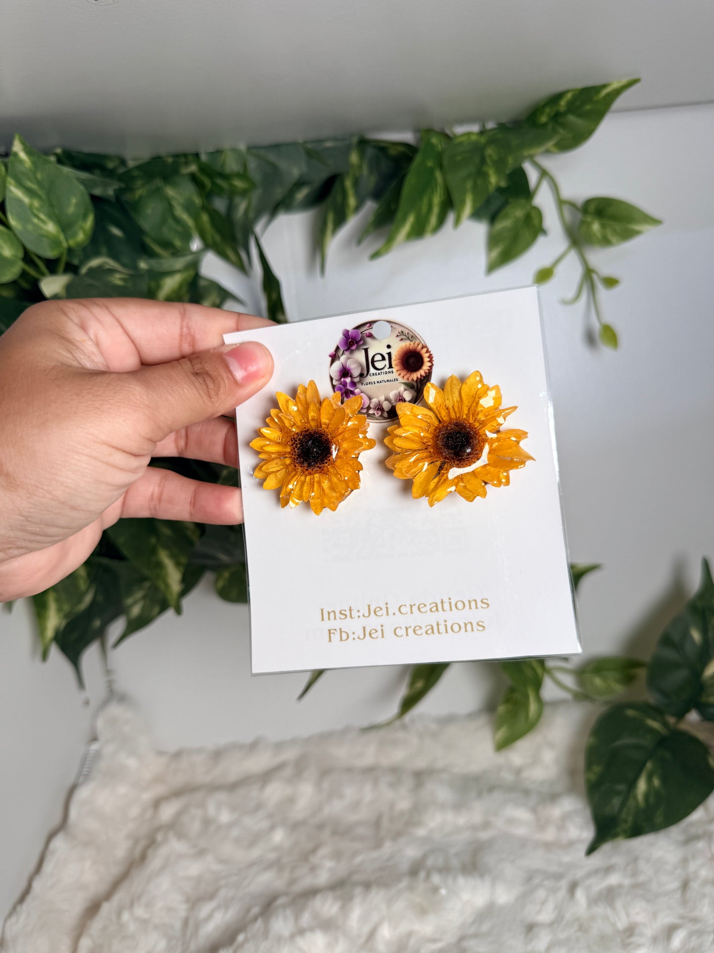 Sunflower stud earrings