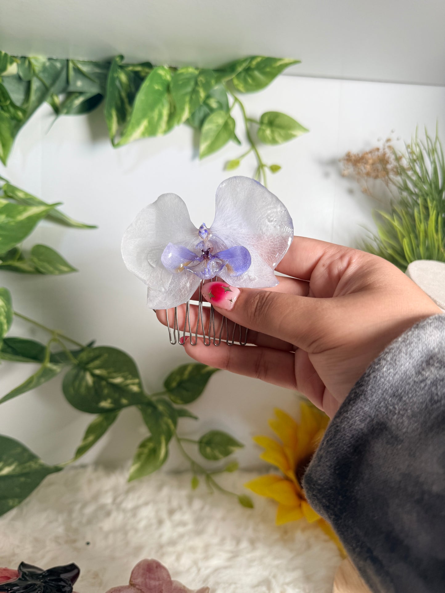 Ethereal Glow Orchid Hair Comb