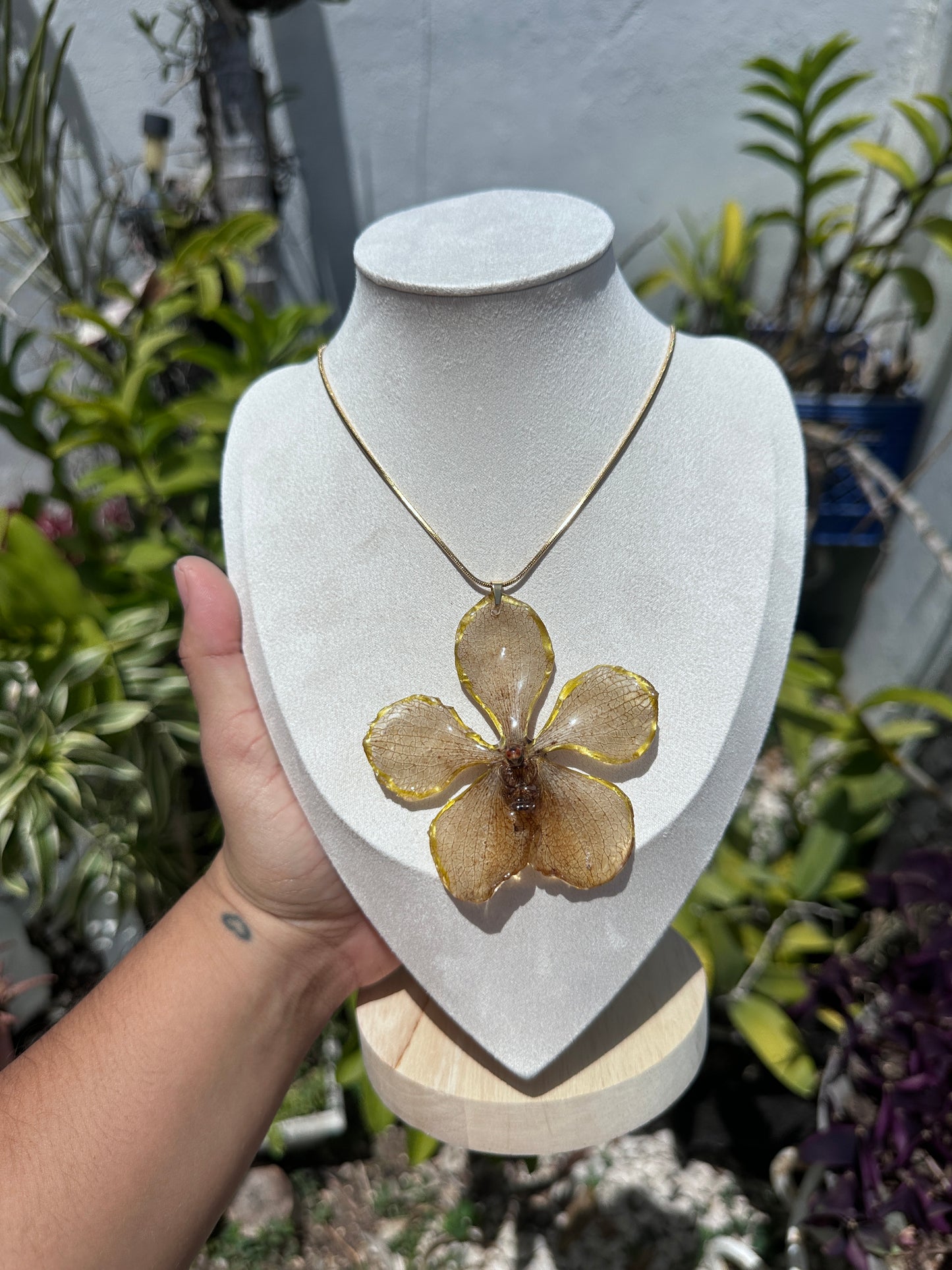 Orchid Vanda necklace