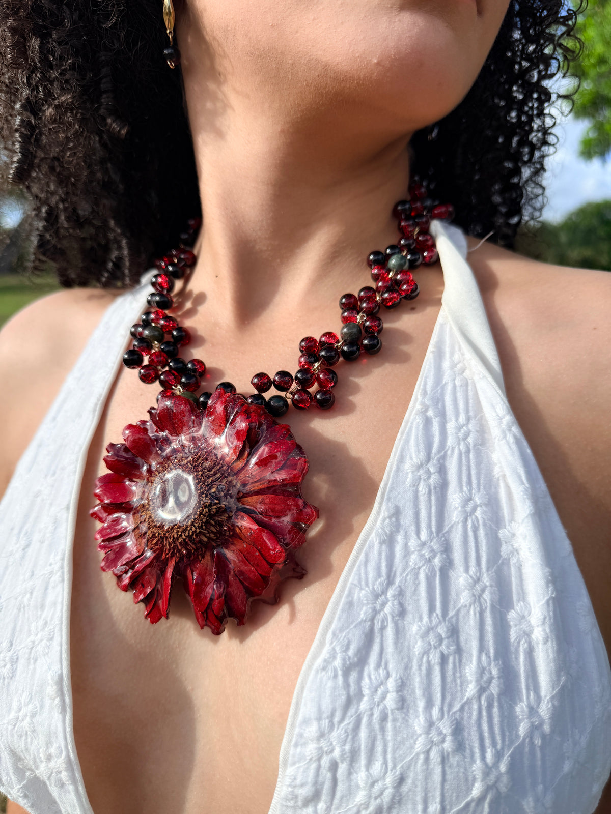 Crimson Gerbera Statement Necklace(pre-venta 16-oct)