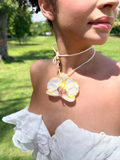 Phalaenopsis choker
