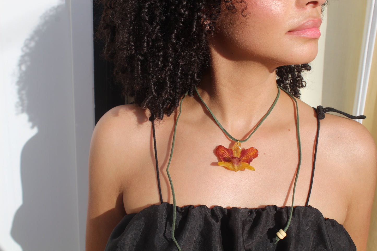 Dendrobium mini Choker necklace