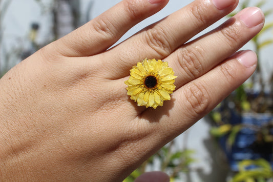 Sunflower ring