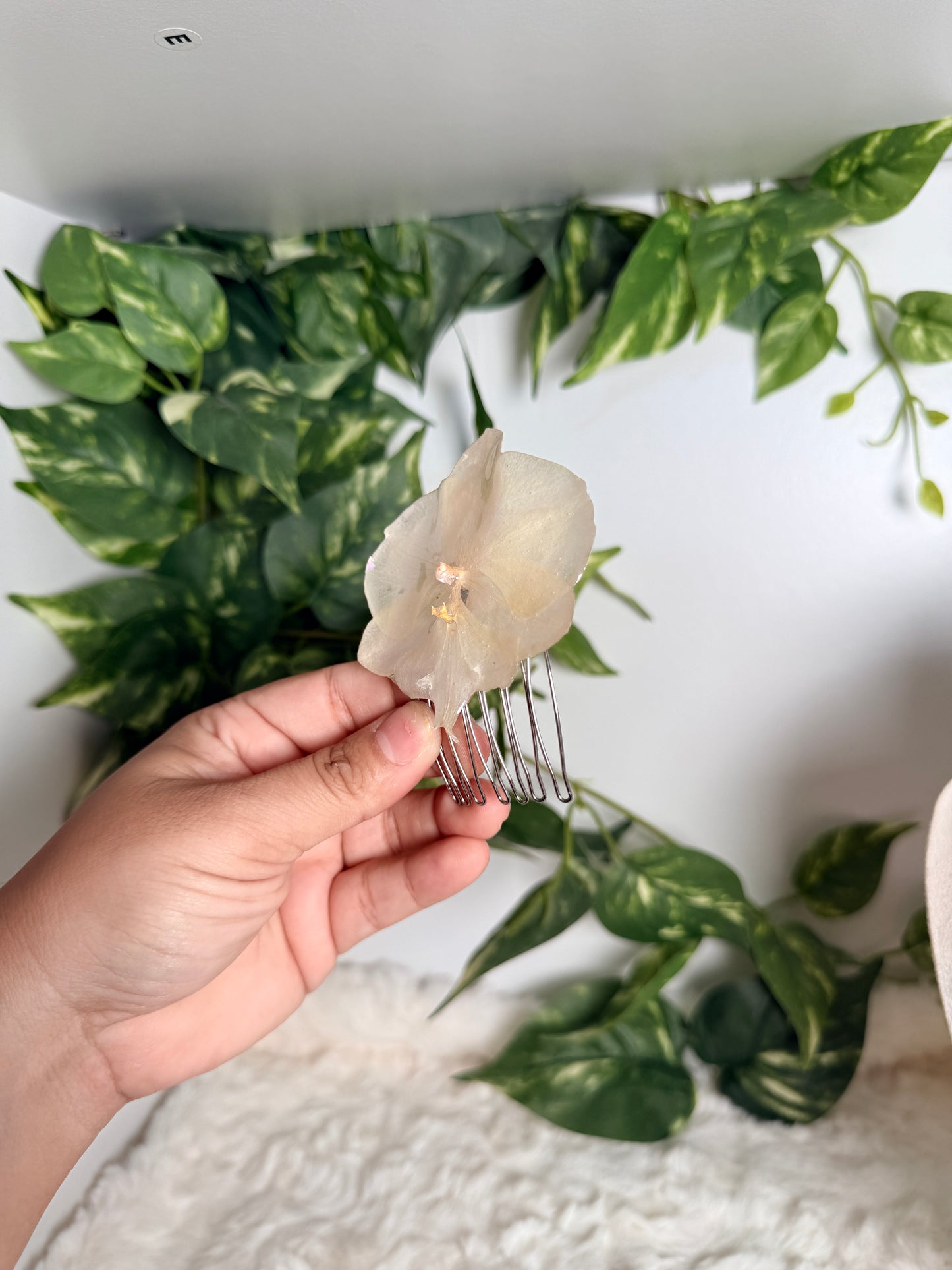 Opal Ivory Orchid – Orchid Hair Comb