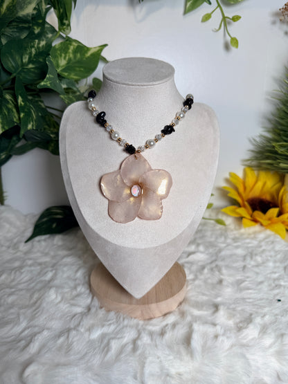 Midnight Blush   Necklace