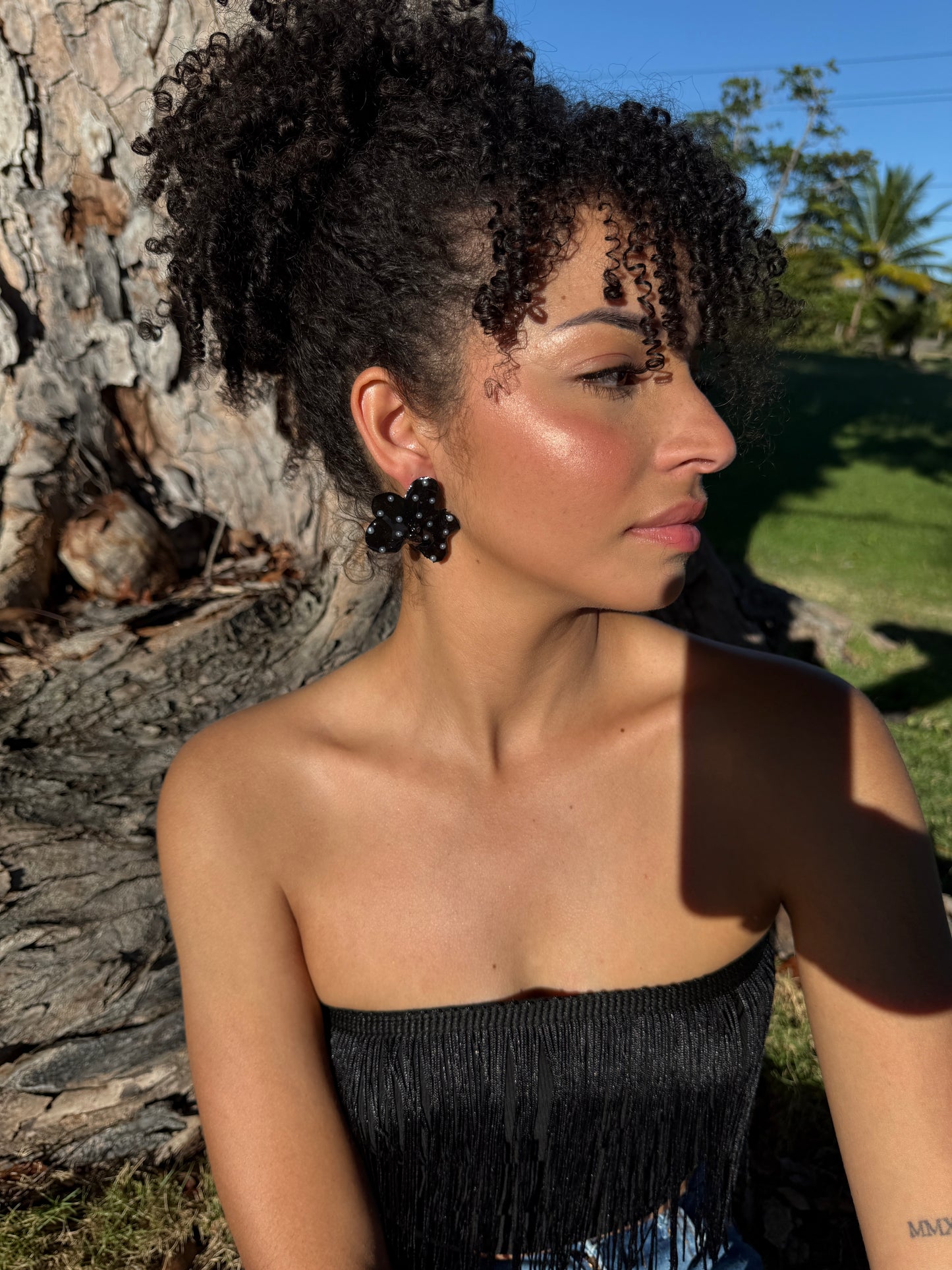 Black Orchid pearl stud