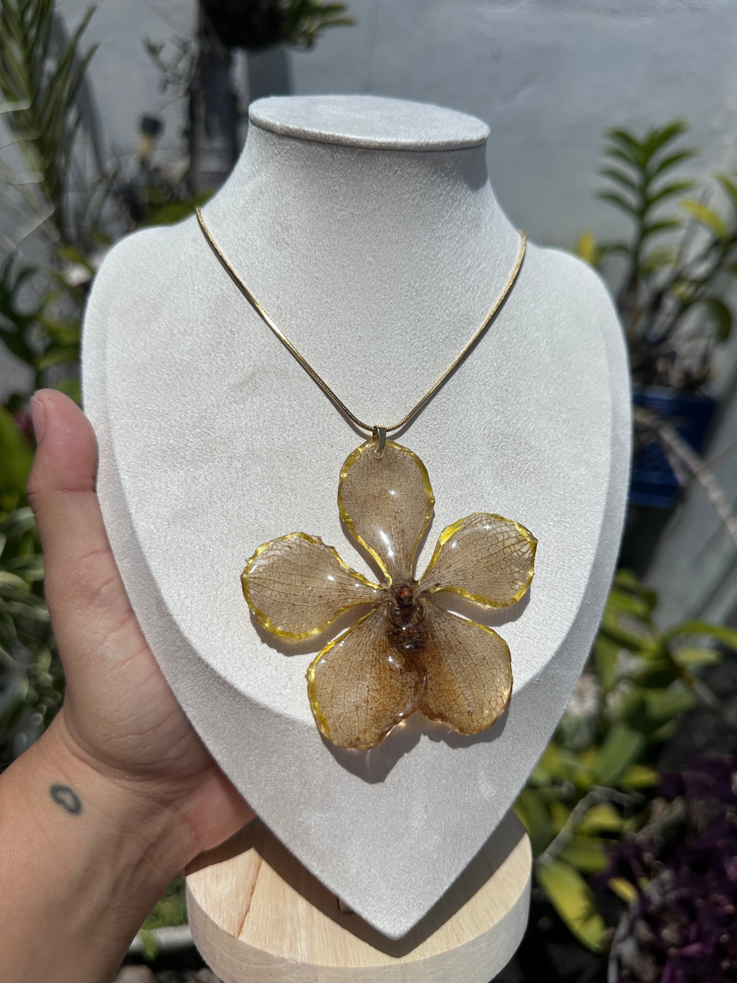 Orchid Vanda necklace