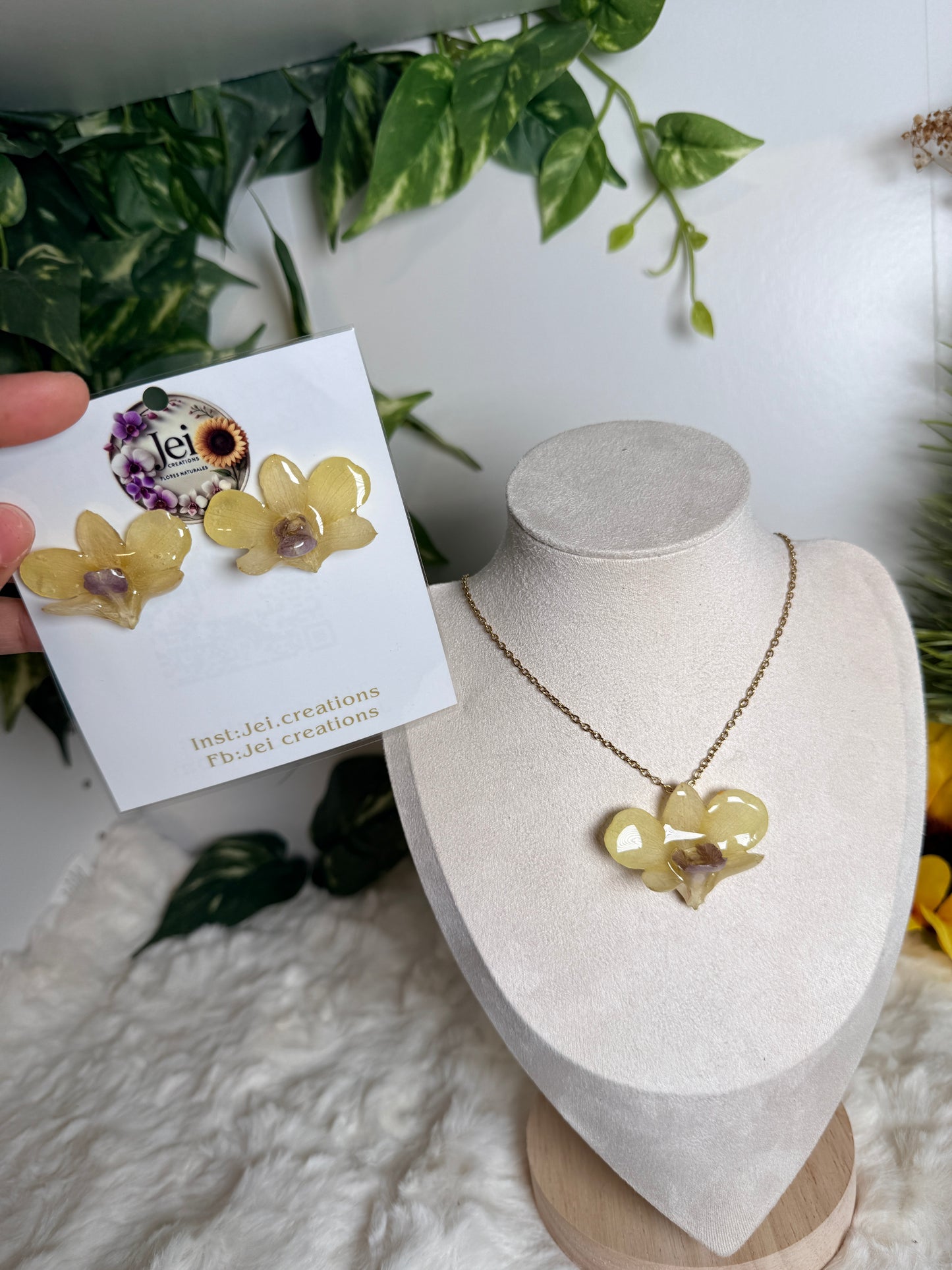 Golden Vanilla Orchid Set
