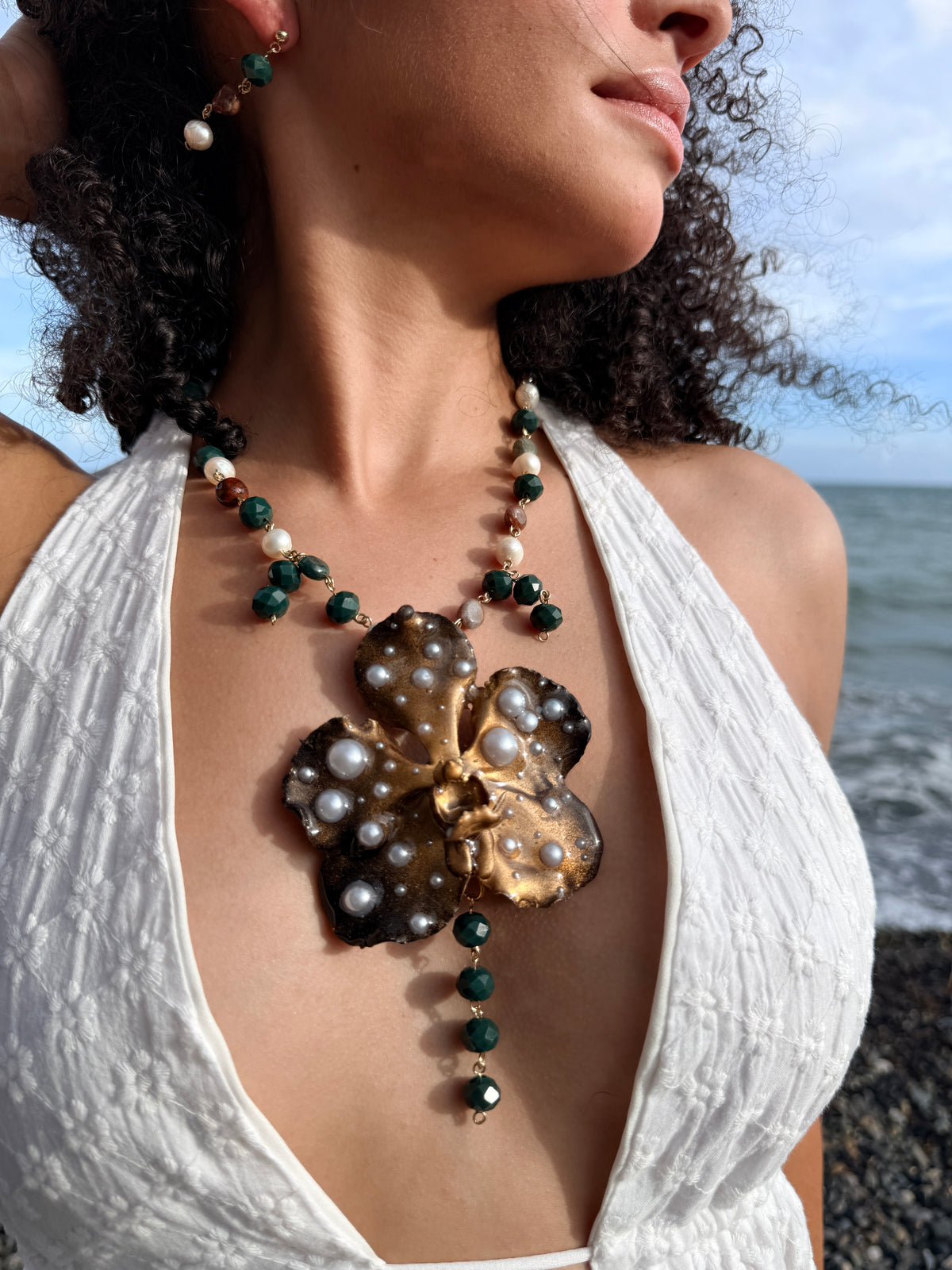Vanda Noir Pearl Lariat Necklace
