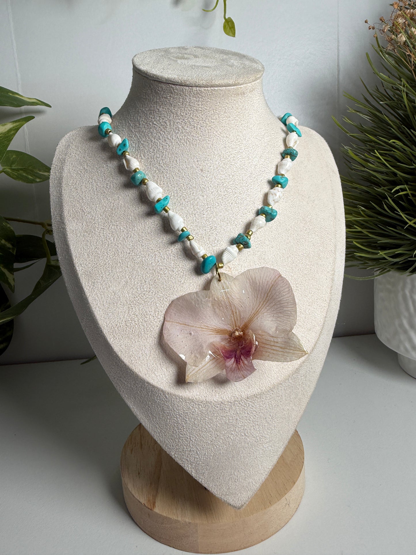 Orchid Sea necklace