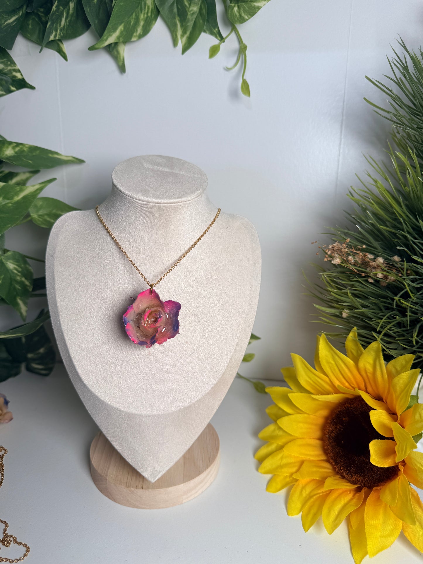 Colorful Rose Bloom Necklace