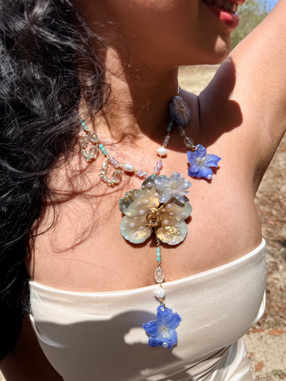 Orquídea Vanda & Delphinium Necklace