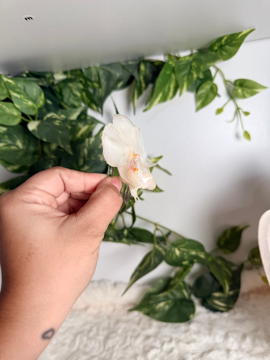 Aurora Pearl – Orchid Hair Comb